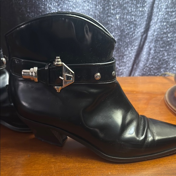 Via Spiga for Neiman Marcus Ankle Boots with Sleek Design - Picture 7 of 13